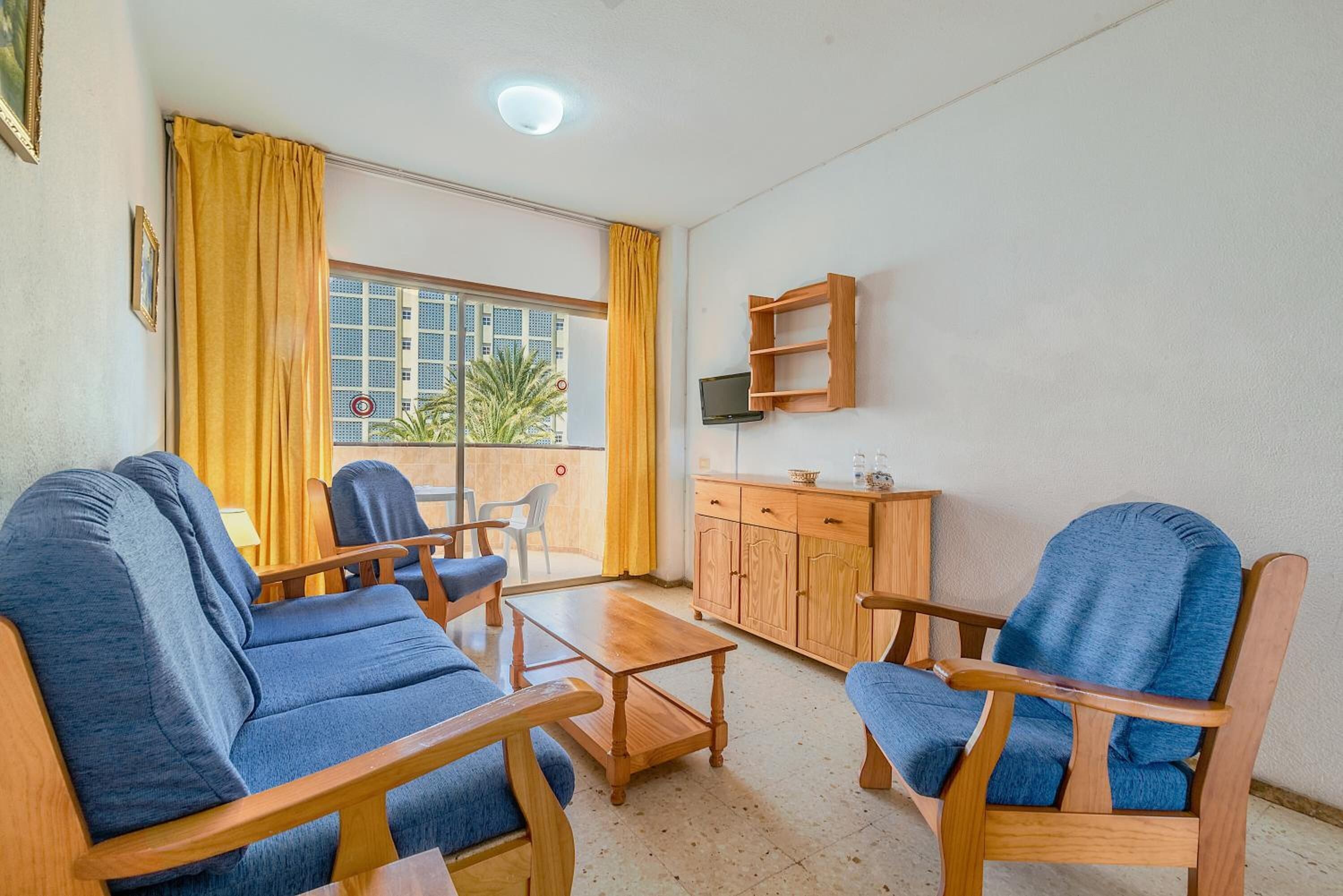 Una televisión de pantalla plana