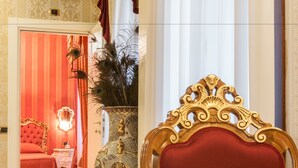 Ảnh chưa phân loại, 4 trong số 15 ảnh, nút