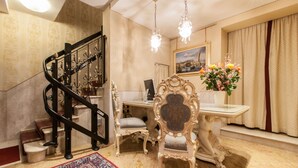 Ảnh chưa phân loại, 3 trong số 15 ảnh, nút
