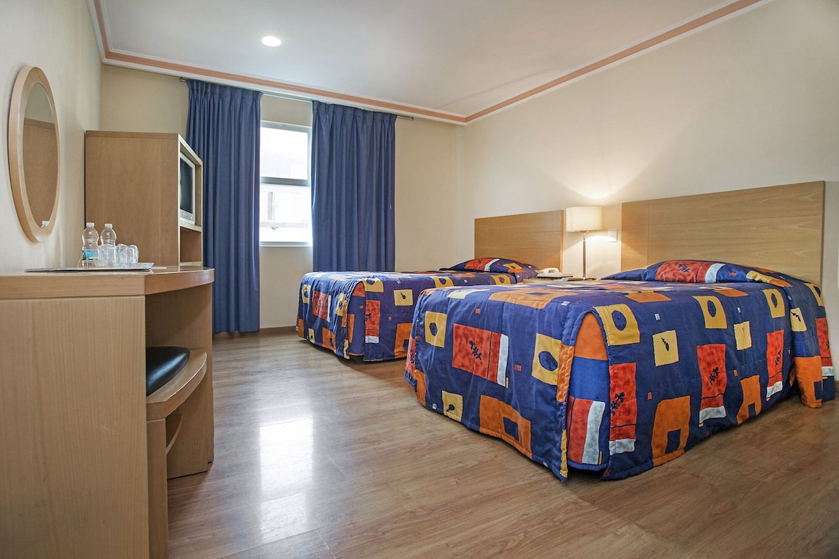 In-room safe, desk, soundproofing, free WiFi