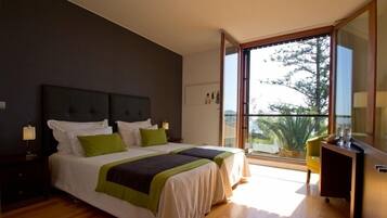 Studio, Garden View | Minibar, in-room safe, desk, free WiFi