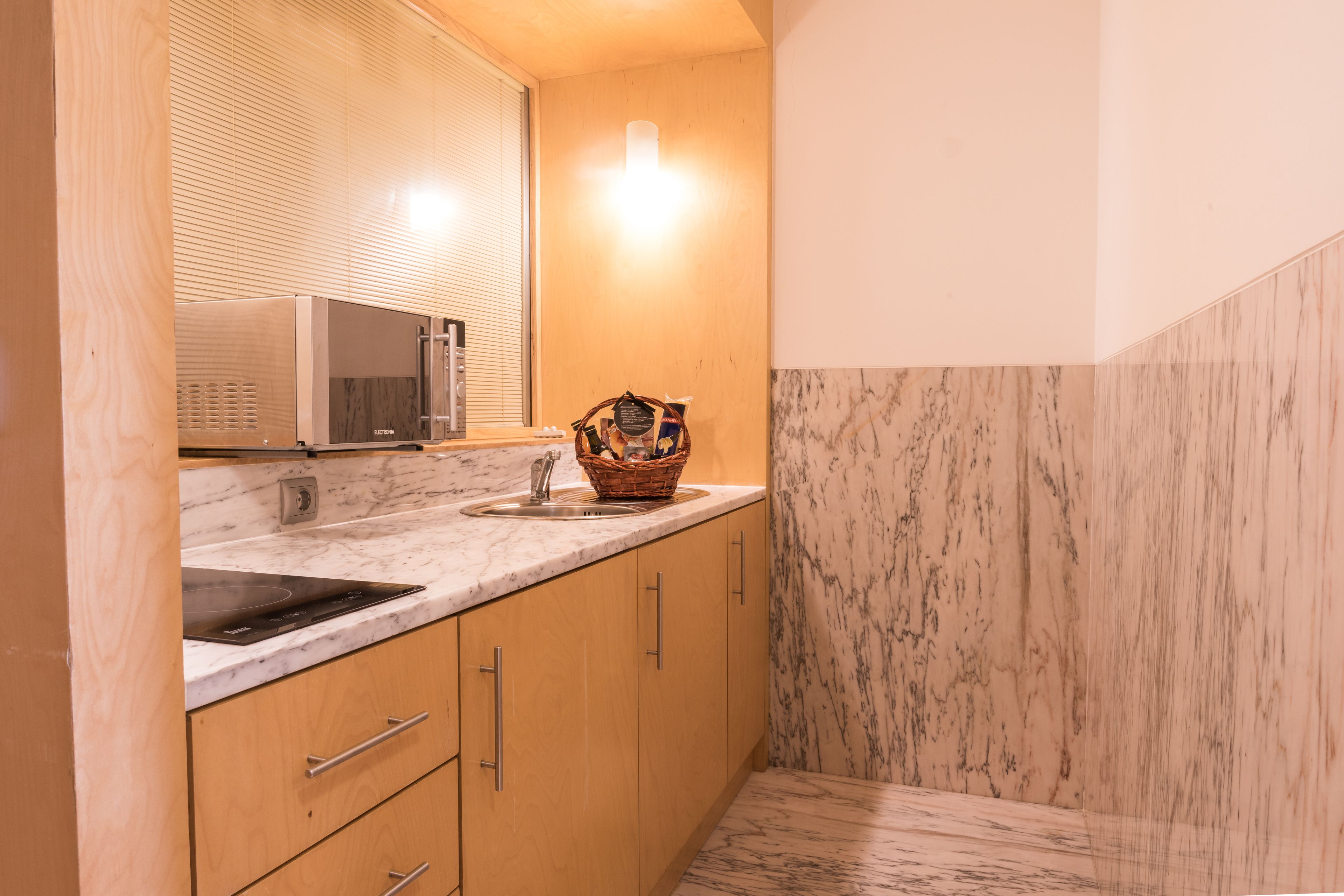 espresso maker, coffee/tea maker