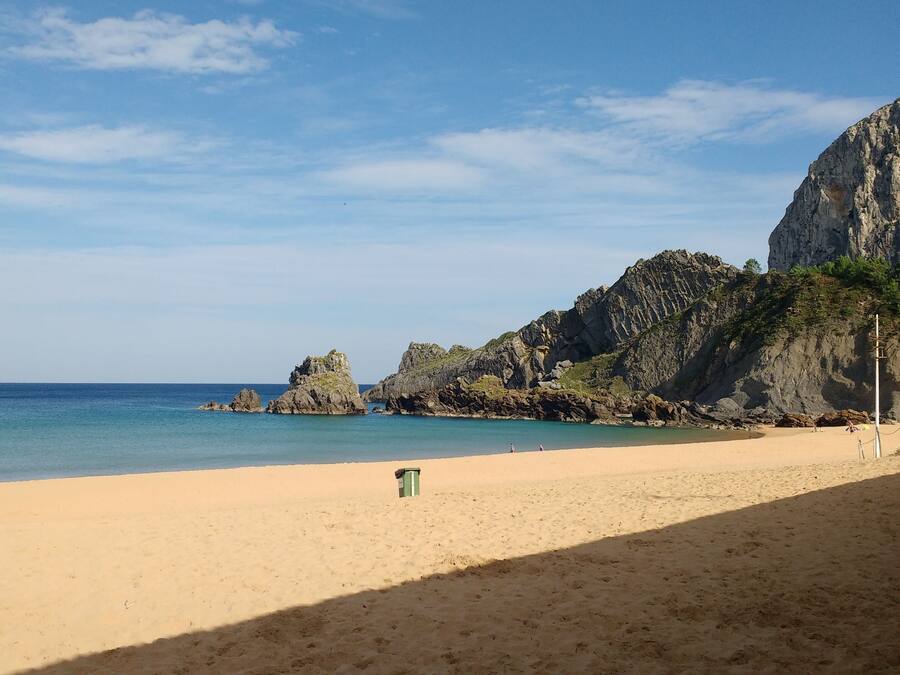 Beach nearby, 3 beach bars