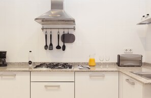 私人厨房 | 冰箱、微波炉、炉灶、茶具/咖啡用具