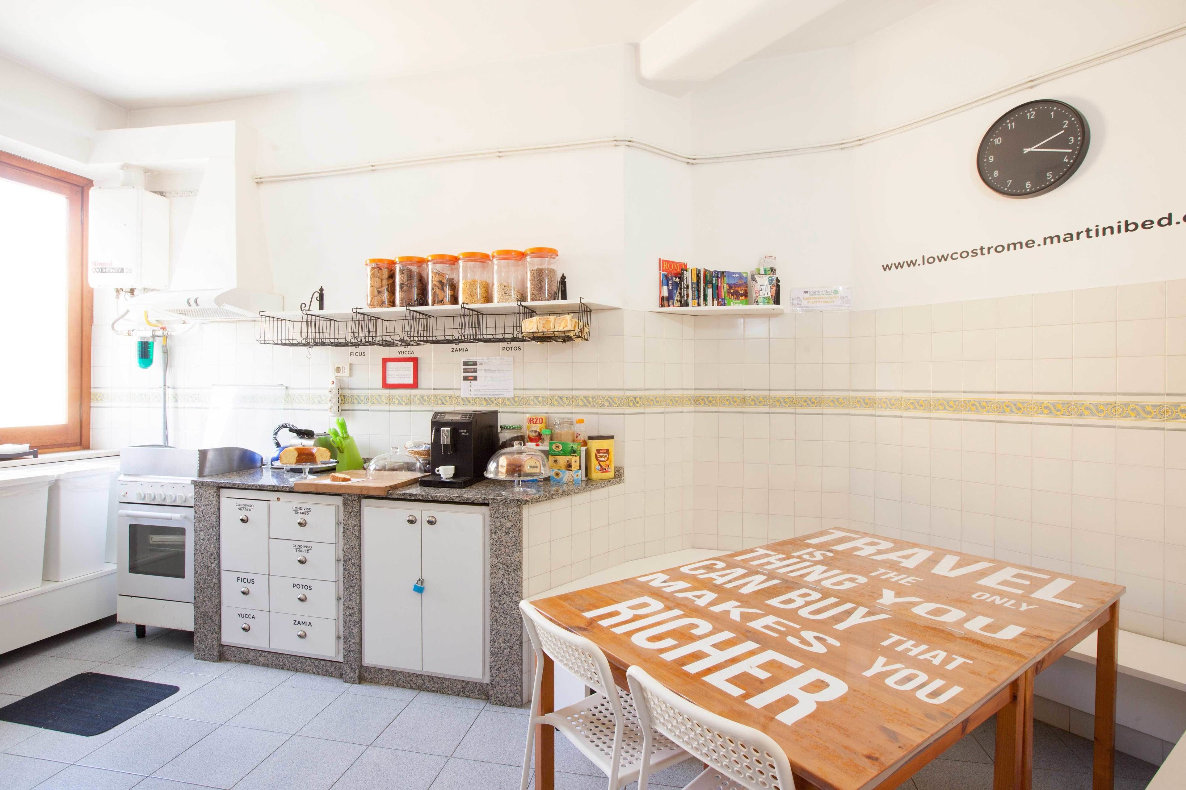 包含每日自助早餐