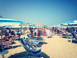 在附近的私人海滩、海滩班车、间海滩酒吧