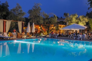 Piscina externa sazonal
