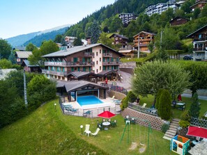 Aerial view - Hotel l'Hermine Blanche (Morzine)