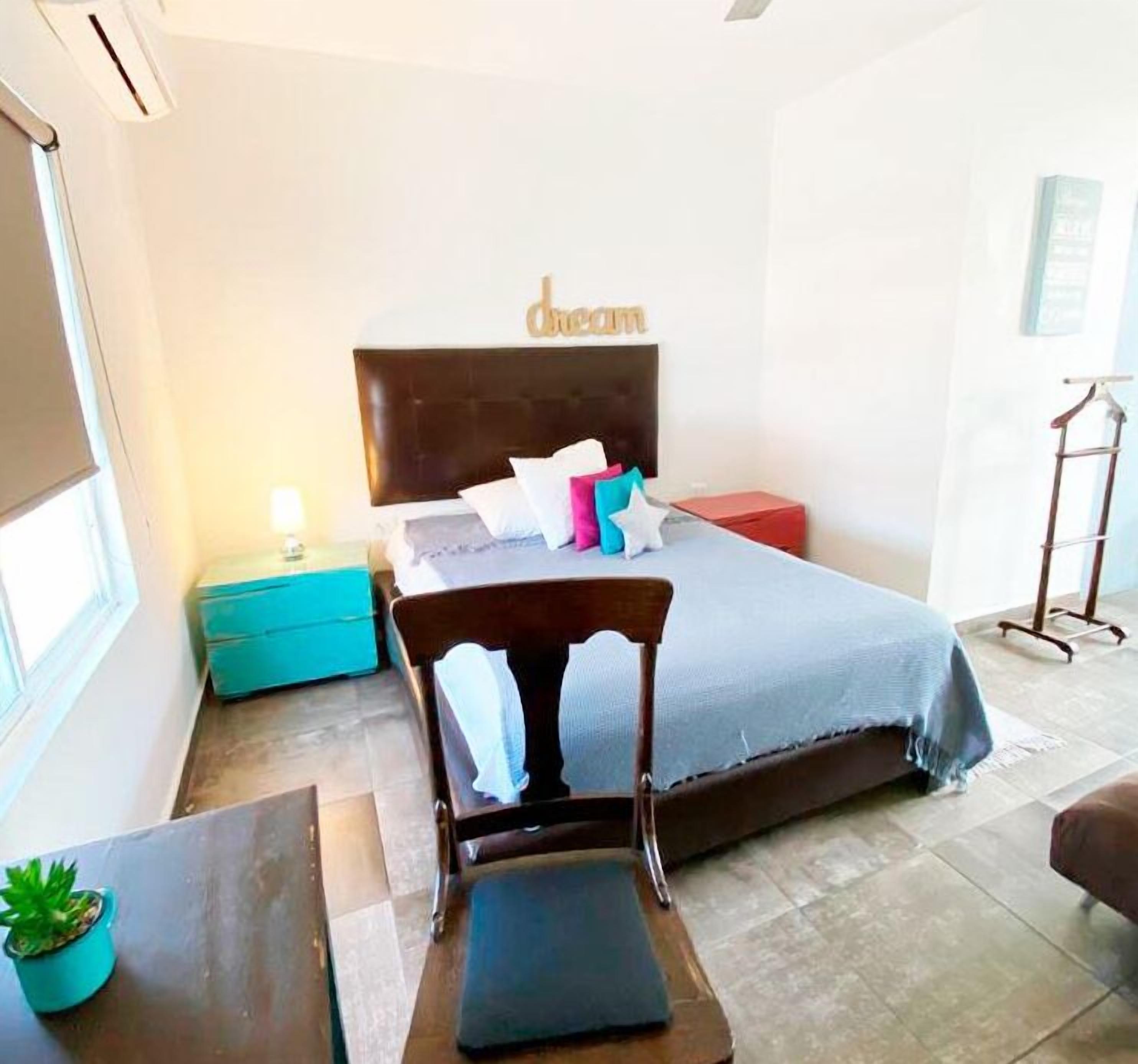 Photo - La Casa del Barrio