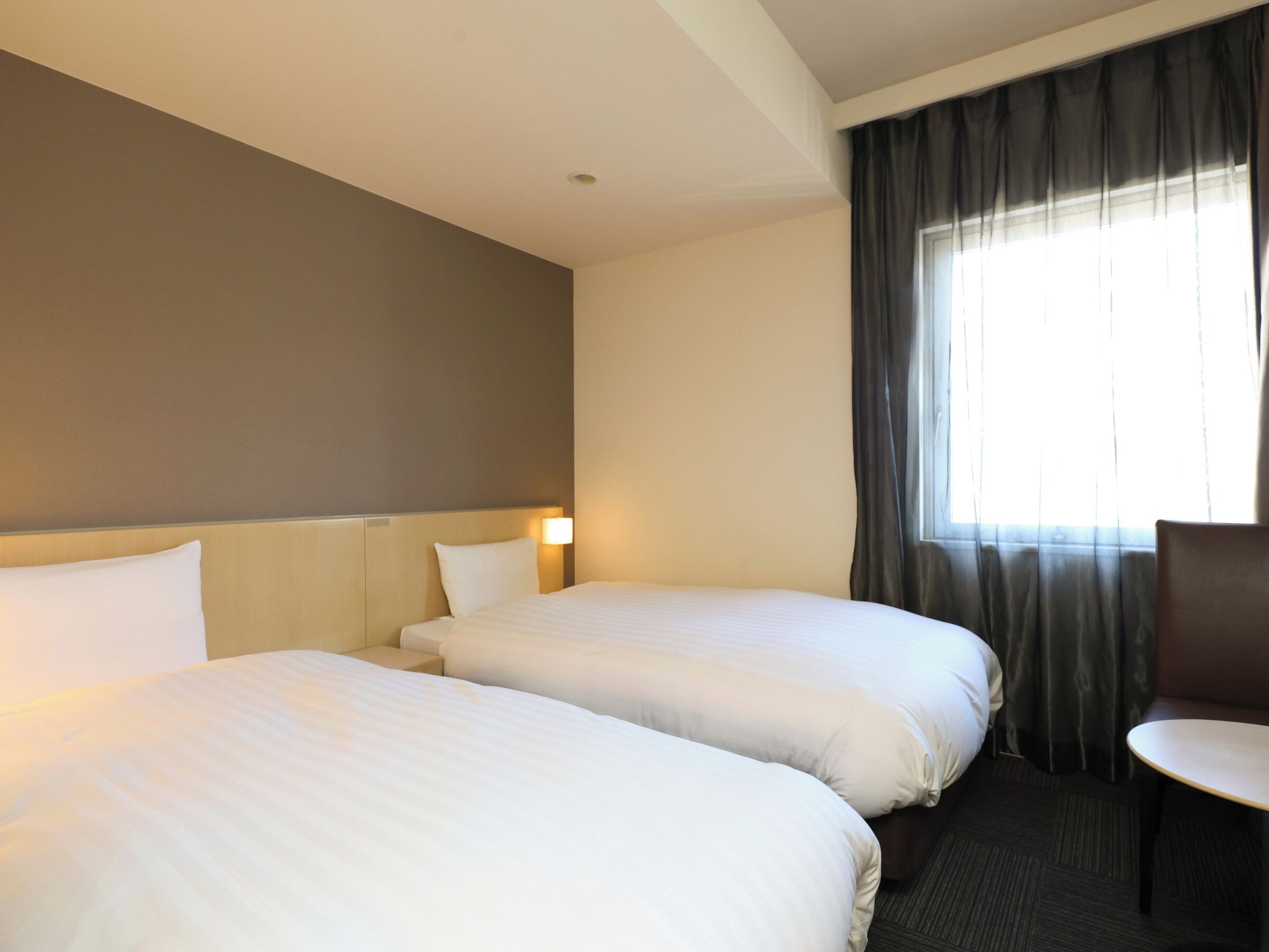 In-room safe, desk, free WiFi