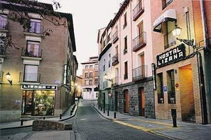 Exterior - Hostal Lizana 2 (Huesca)
