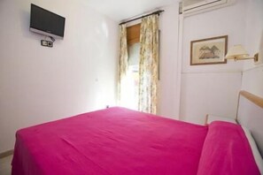 Desk, iron/ironing board, rollaway beds, free WiFi