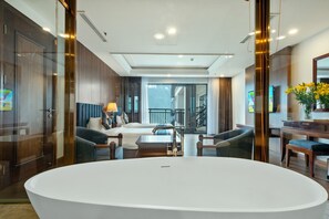 Grand Deluxe Room Mountain View | View from room