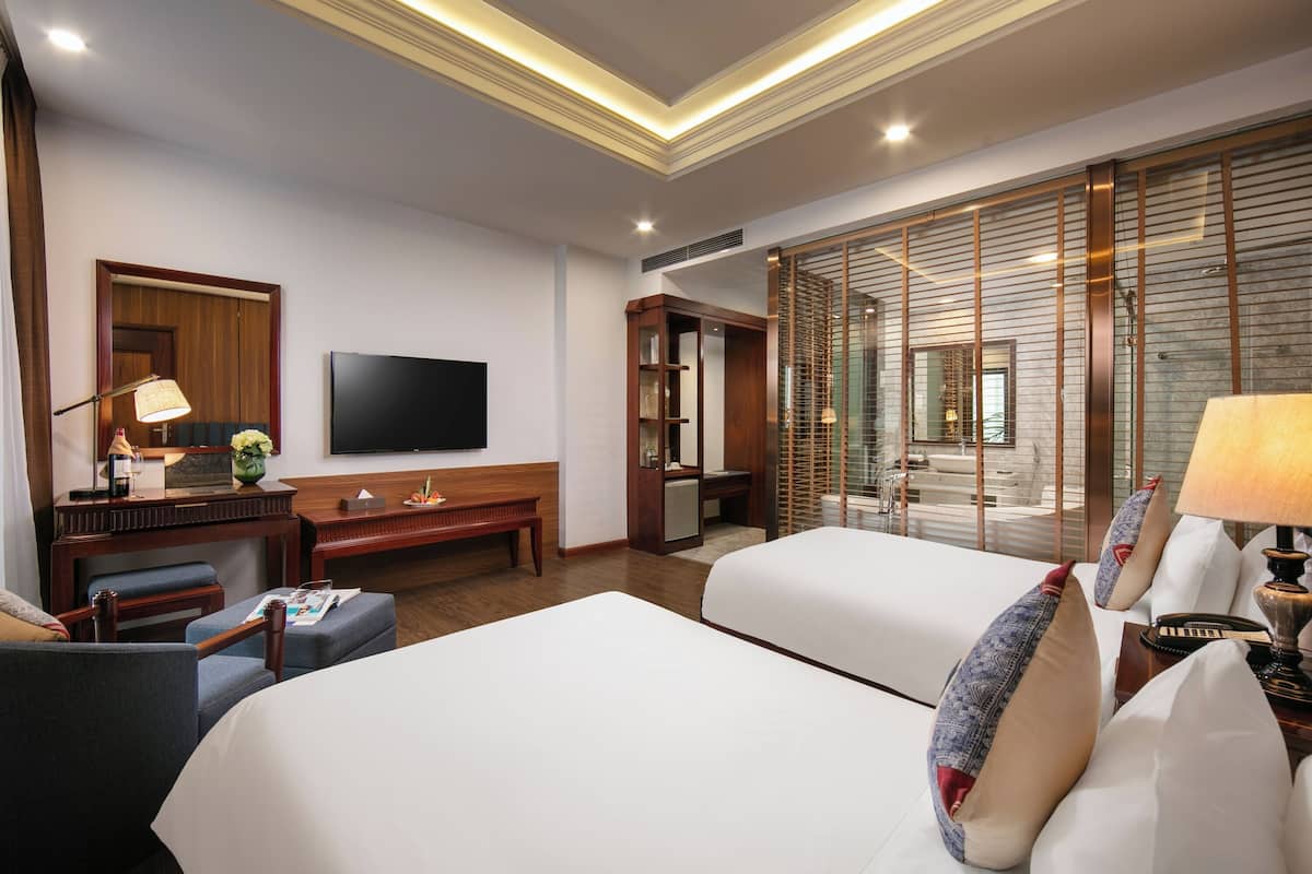1 bedroom, minibar, in-room safe, desk