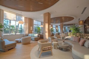 2 quầy bar/khu lounge, quầy bar bên hồ bơi
