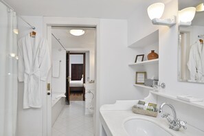 小型套房, 壁炉 (Terraza) | 浴室 | 免费洗浴用品、吹风机、坐浴桶、毛巾