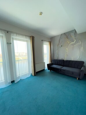 Apartemen Superior, 1 kamar tidur | Meja kerja, setrika/meja setrika, Wi-Fi gratis, dan seprai linen