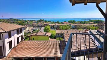 Standard Apartment, 1 Bedroom, Lake View, Tower | Balcony