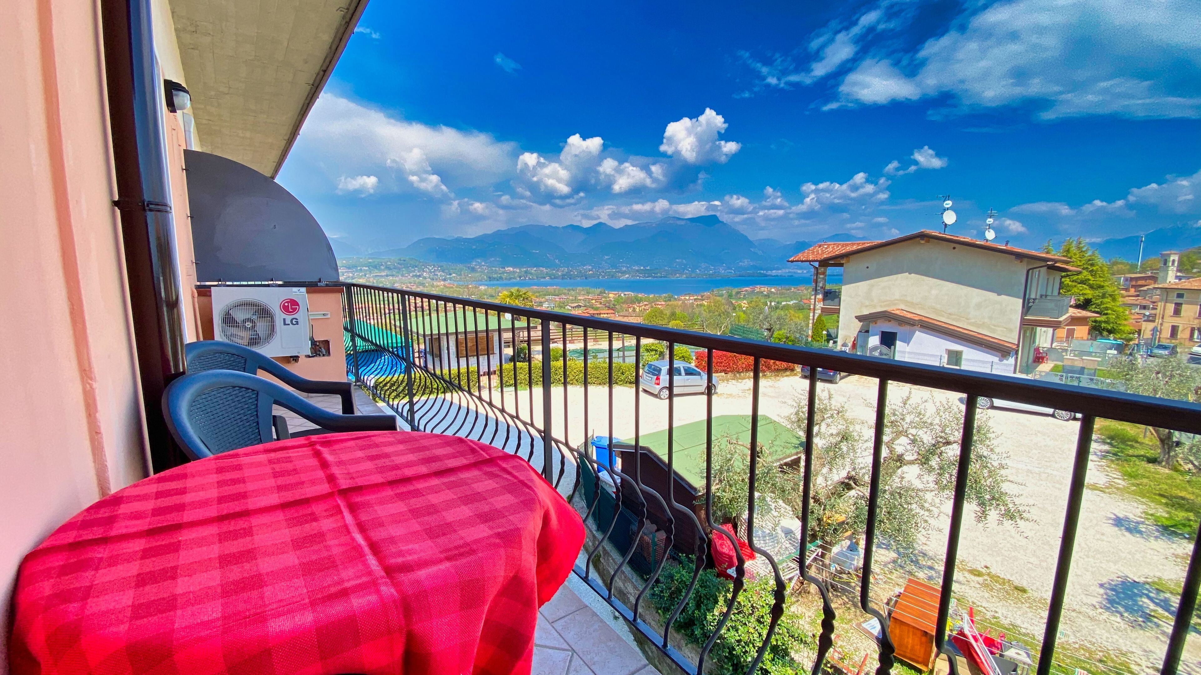 Family Apartment, 1 Bedroom, Balcony, Lake View (Street Side) | Lake view