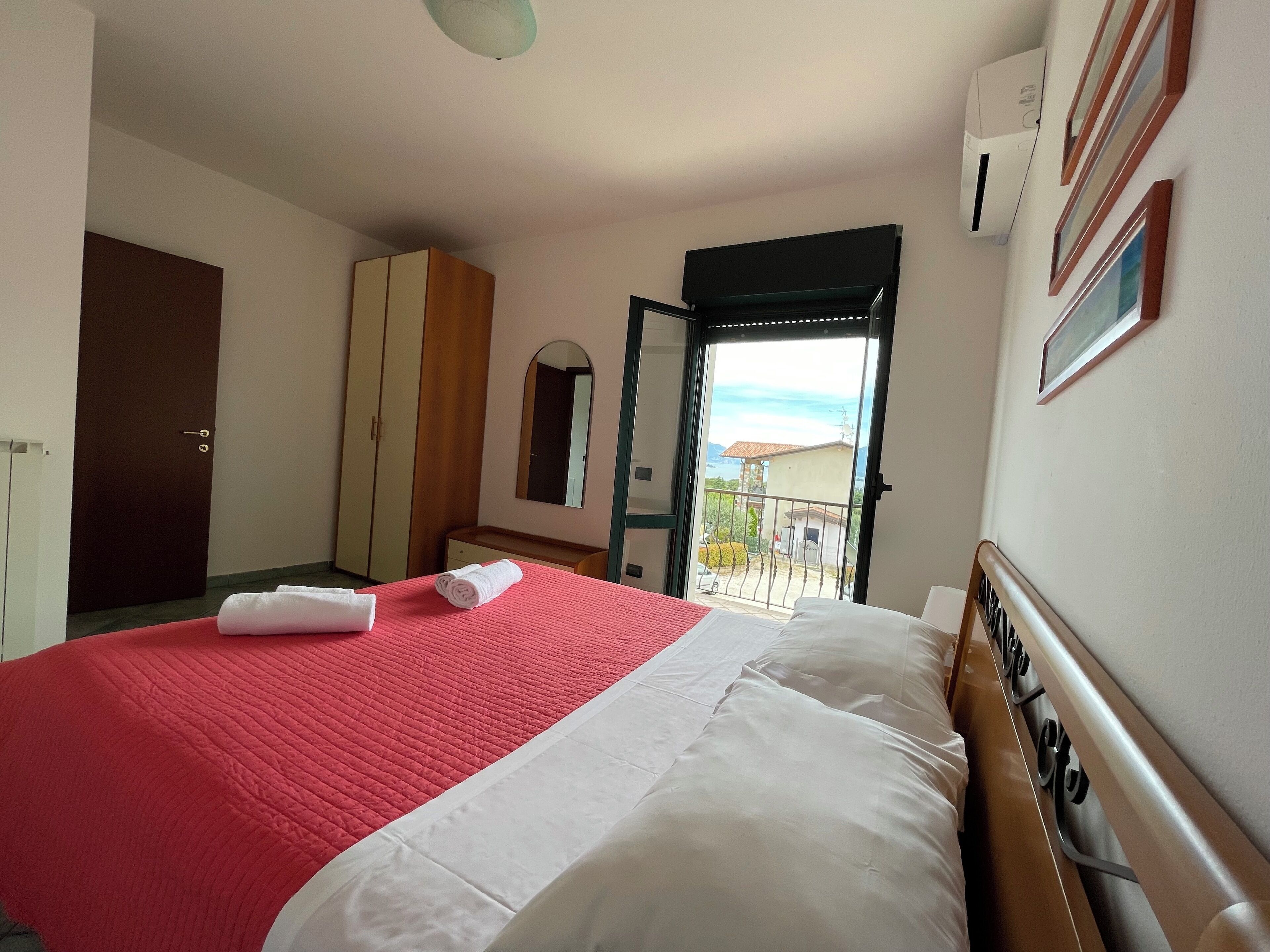 Premium bedding, in-room safe, iron/ironing board (on request)