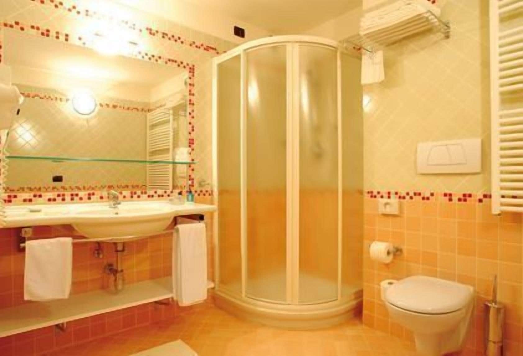 shower, free toiletries, hair dryer, bathrobes