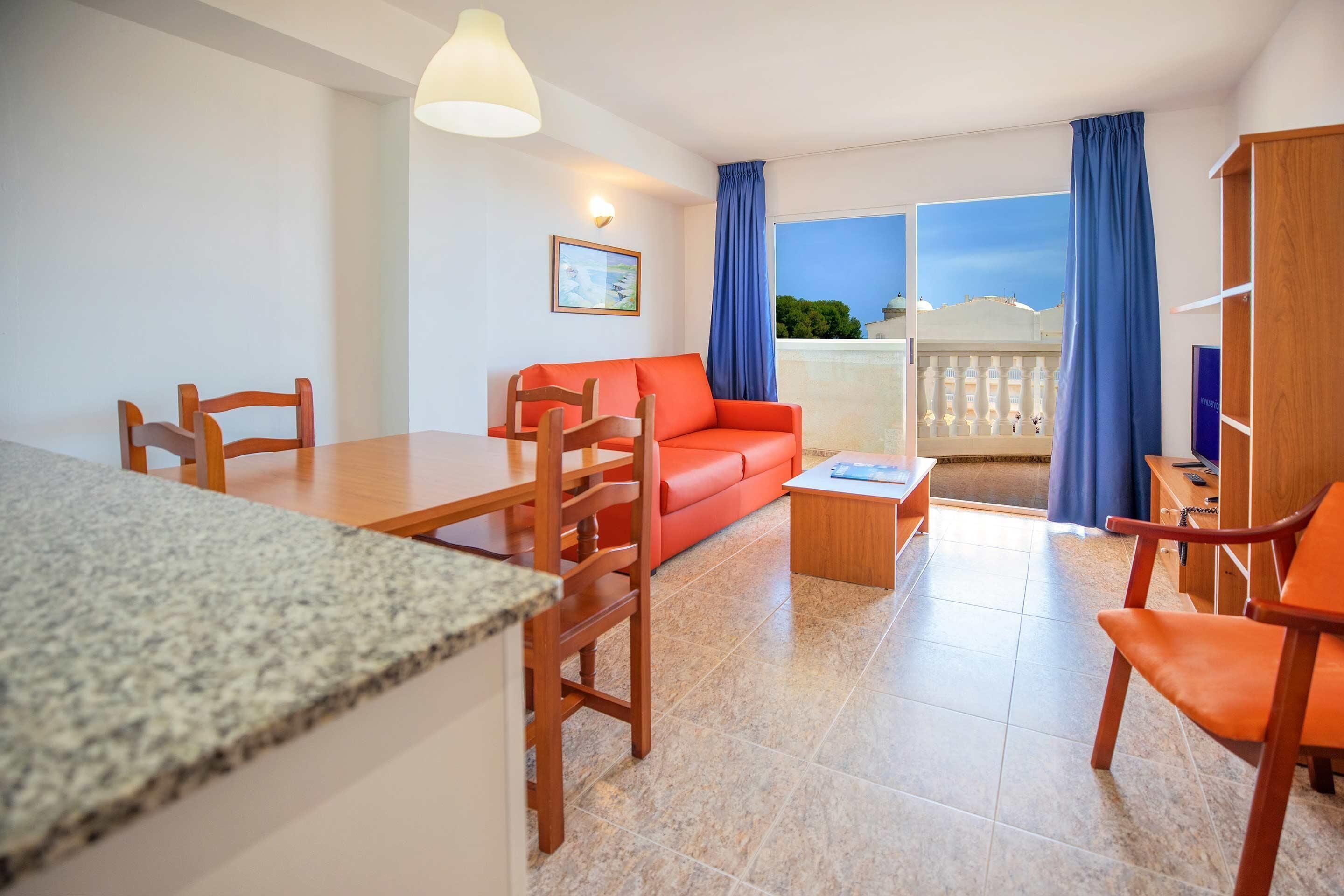 Zimmersafe, Schreibtisch, kostenloses WLAN, Bettwäsche