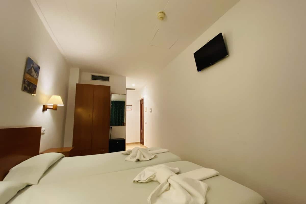 double room (with extra bed) | down duvets, minibar, blackout curtains, soundproofing