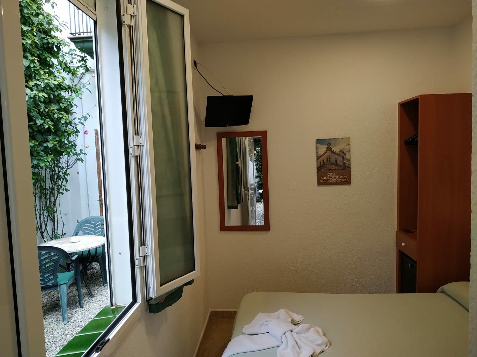 single room | down duvets, minibar, blackout curtains, soundproofing