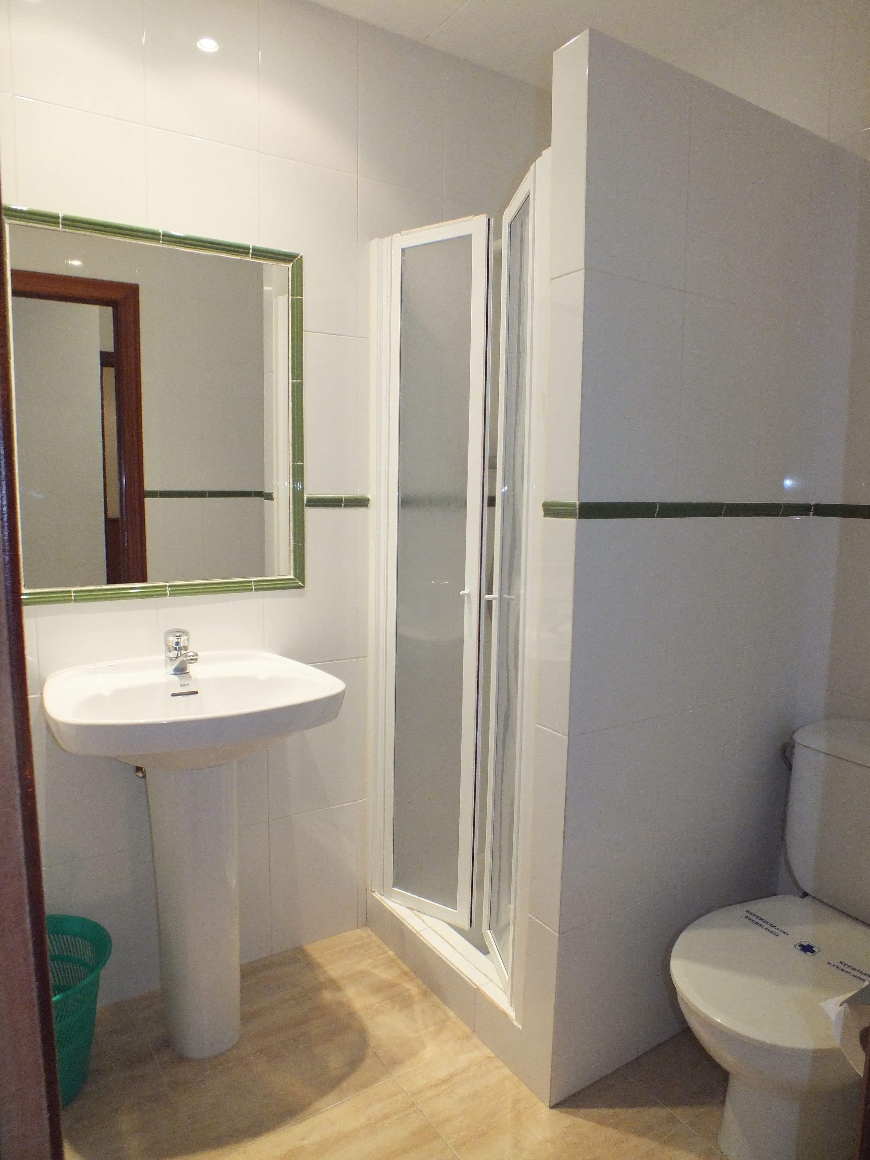 double room (with extra bed) | bathroom | hair dryer, towels