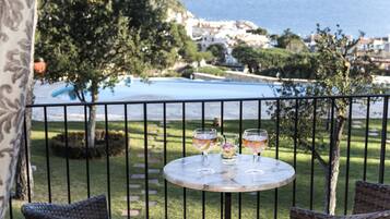 Superior kamer, terras, uitzicht op zee | Balkon