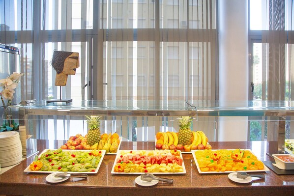 Daily buffet breakfast for a fee