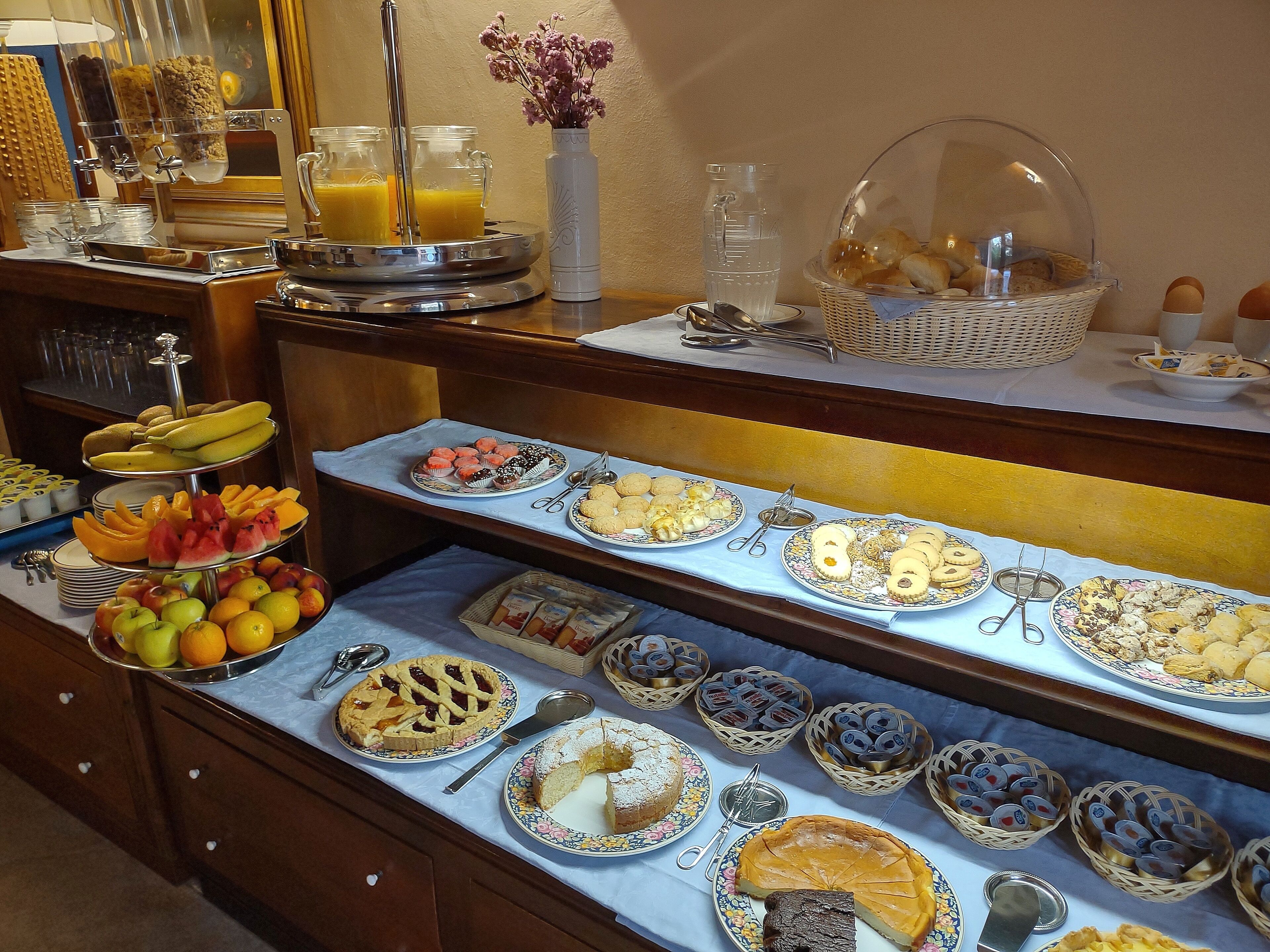 daily buffet breakfast (eur 14 per person)