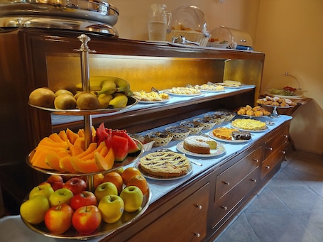 Daily buffet breakfast (EUR 15 per person)
