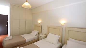 Egyptian cotton sheets, in-room safe, desk, soundproofing