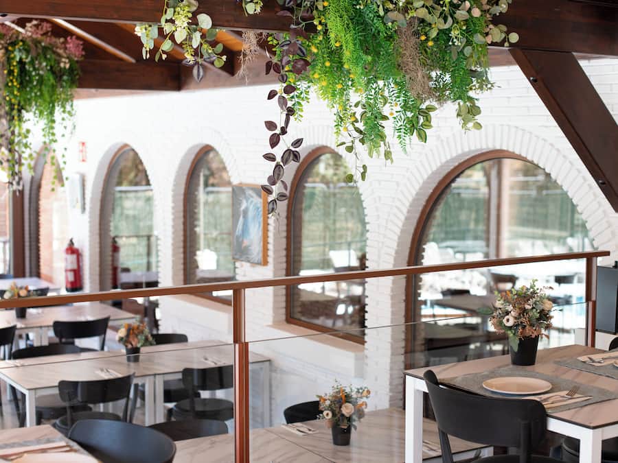 Lunch and dinner served, pool views