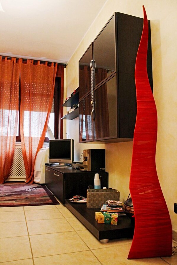 Leilighet, 1 soverom | Oppholdsområde | TV og DVD-spiller