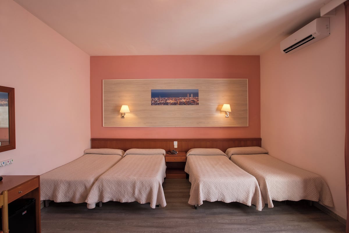In-room safe, desk, free WiFi, bed sheets