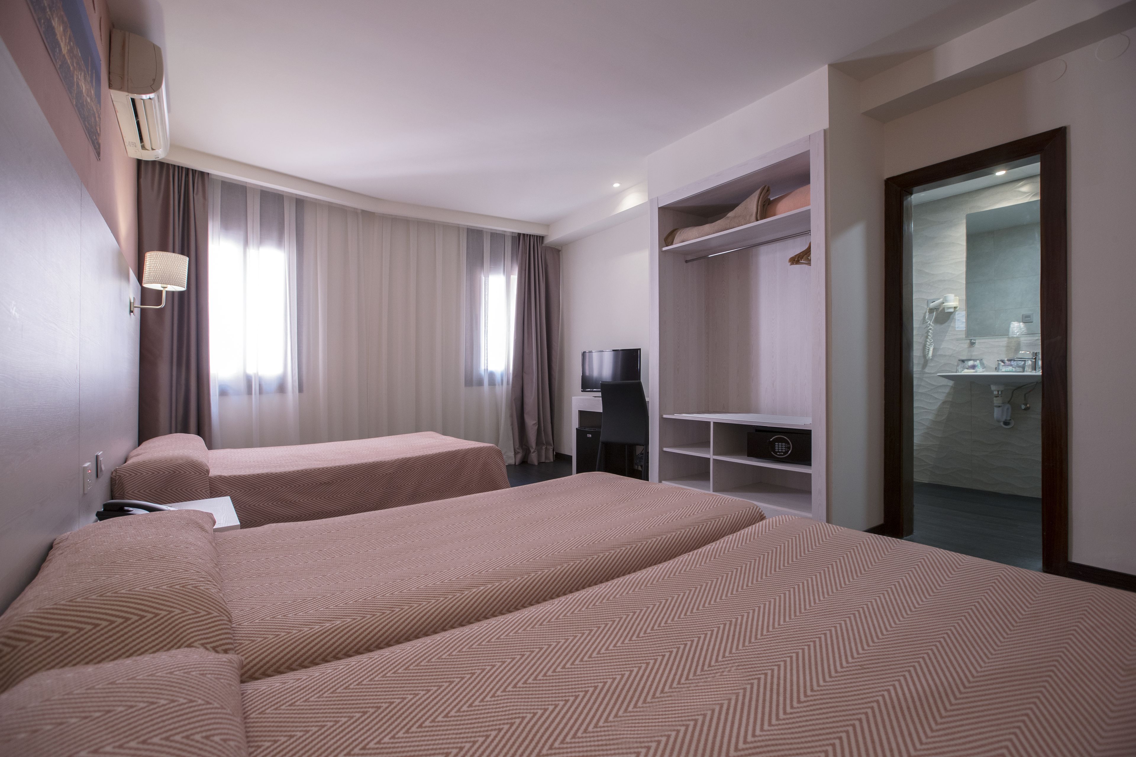 Photo - Cuatro Naciones