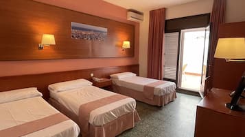 Economy Triple Room, 3 Single Beds