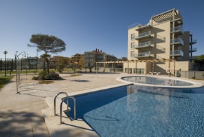 Seasonal outdoor pool