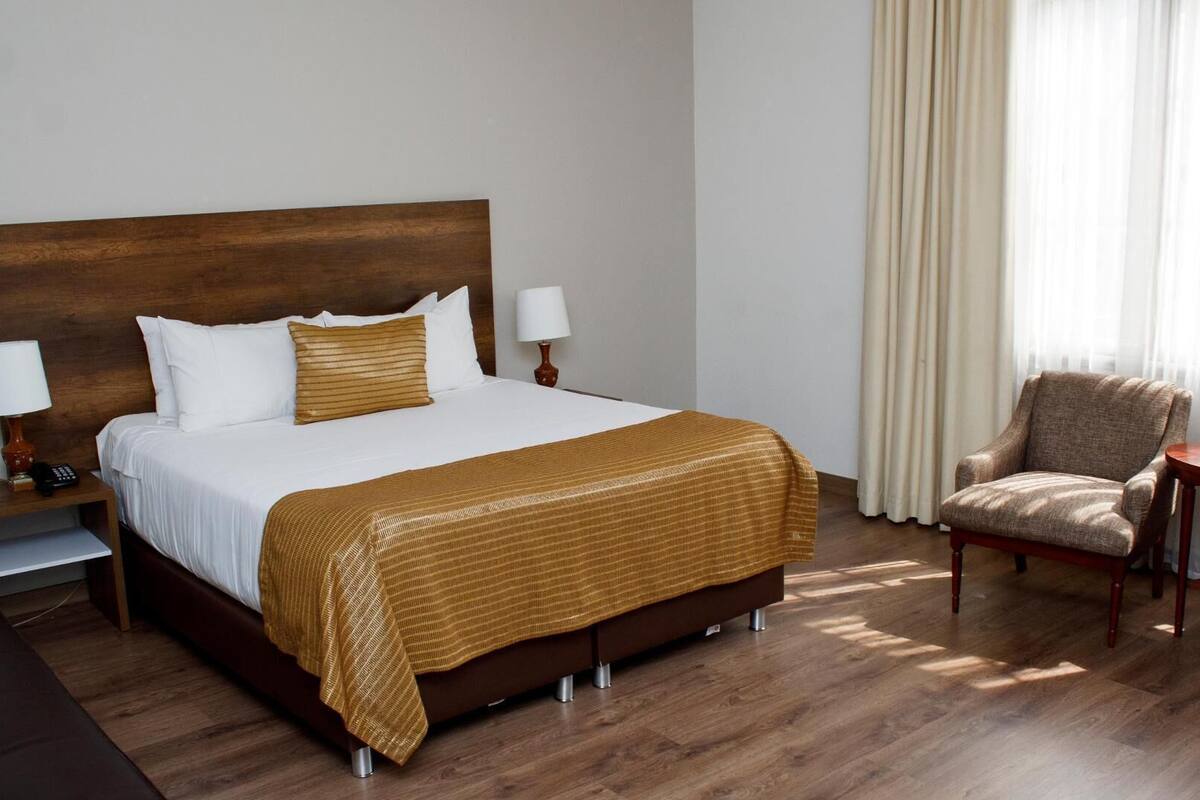 In-room safe, desk, blackout drapes, soundproofing