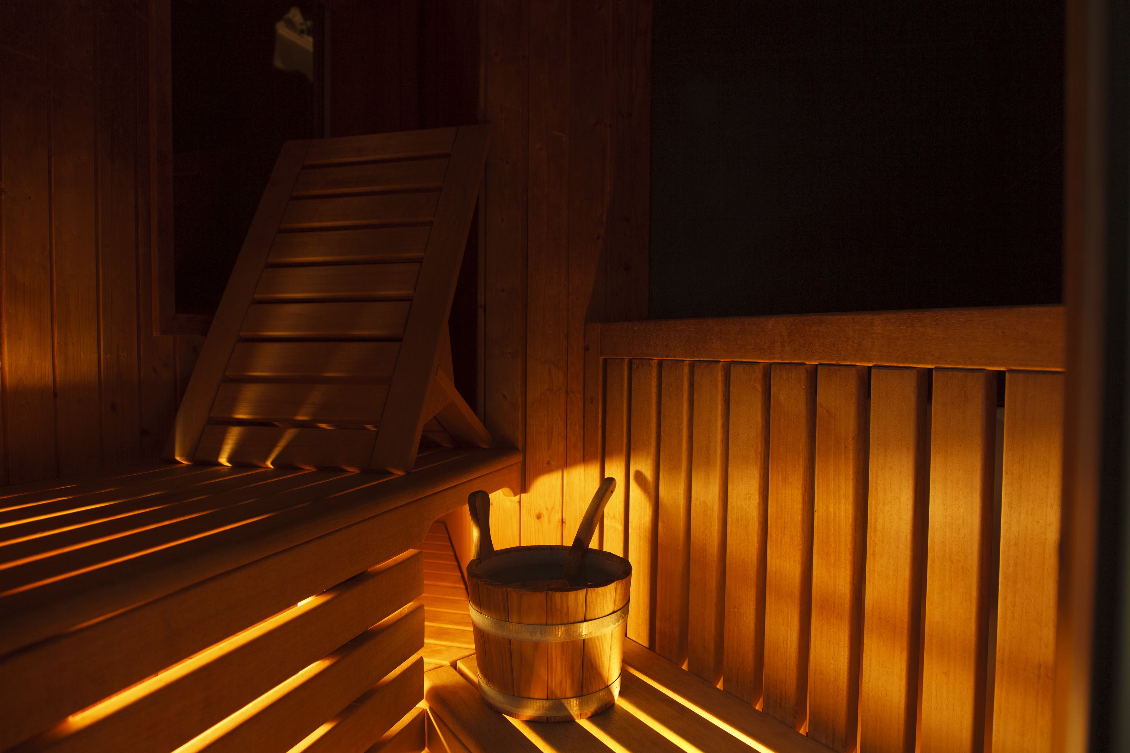 3 treatment rooms, massages