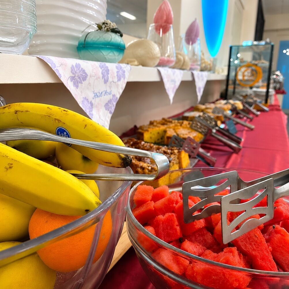 Daily buffet breakfast for a fee