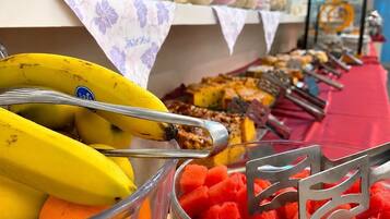 Daily buffet breakfast for a fee