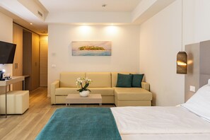 普通套房, 湖景 | 高級寢具、迷你吧、客房內保險箱、書桌