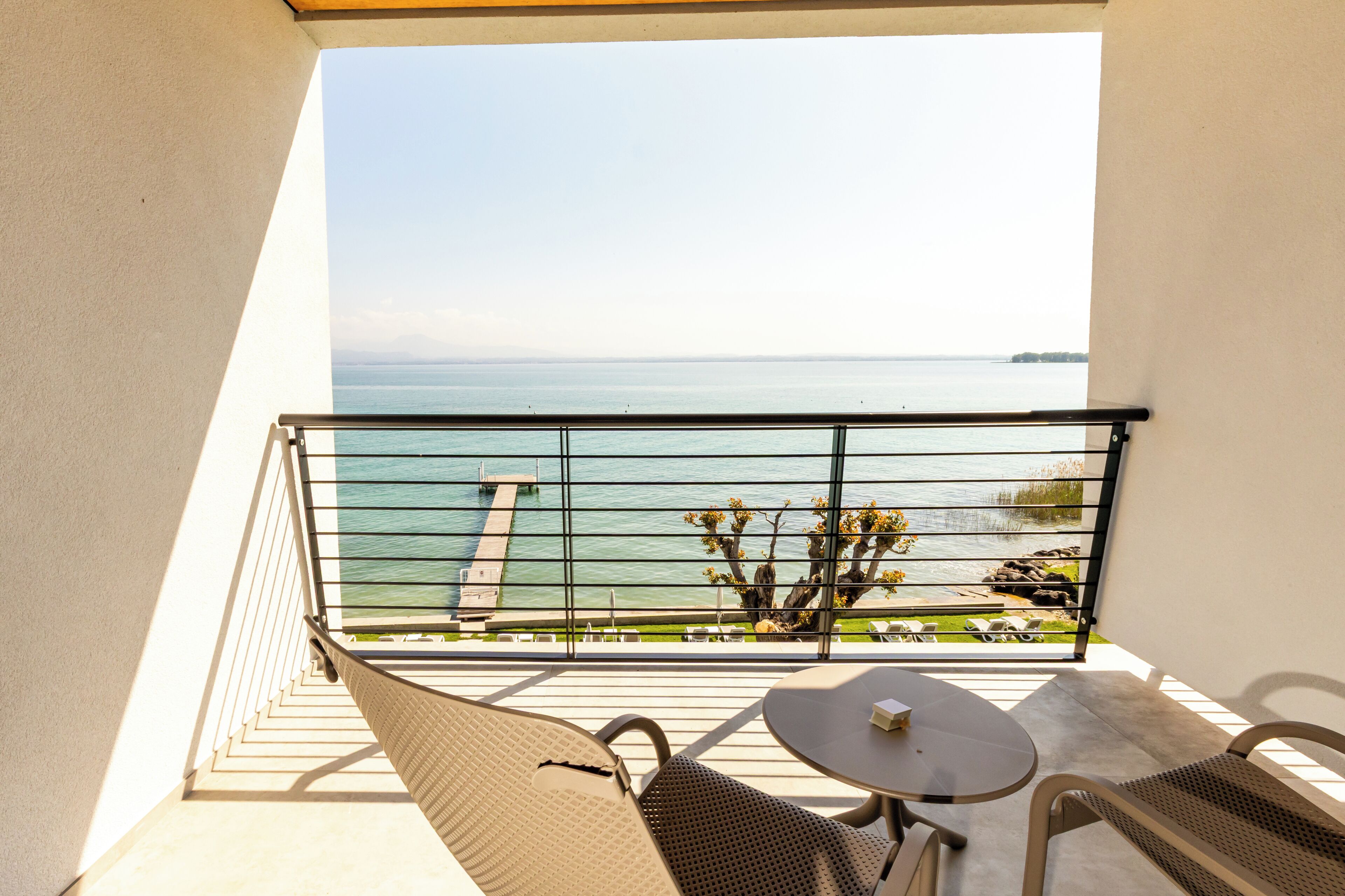 Deluxe-Doppelzimmer, Seeblick | Terrasse/Patio