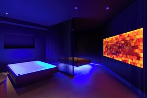 Espace de soins pour les couples, sauna, bain à remous, hammam, hammam