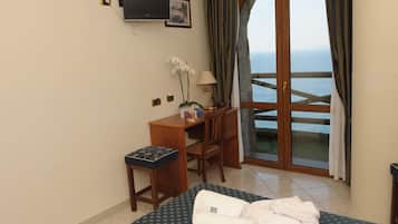 Rollaway beds (surcharge), WiFi (free), bed sheets