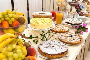 Daily buffet breakfast (EUR 5 per person)