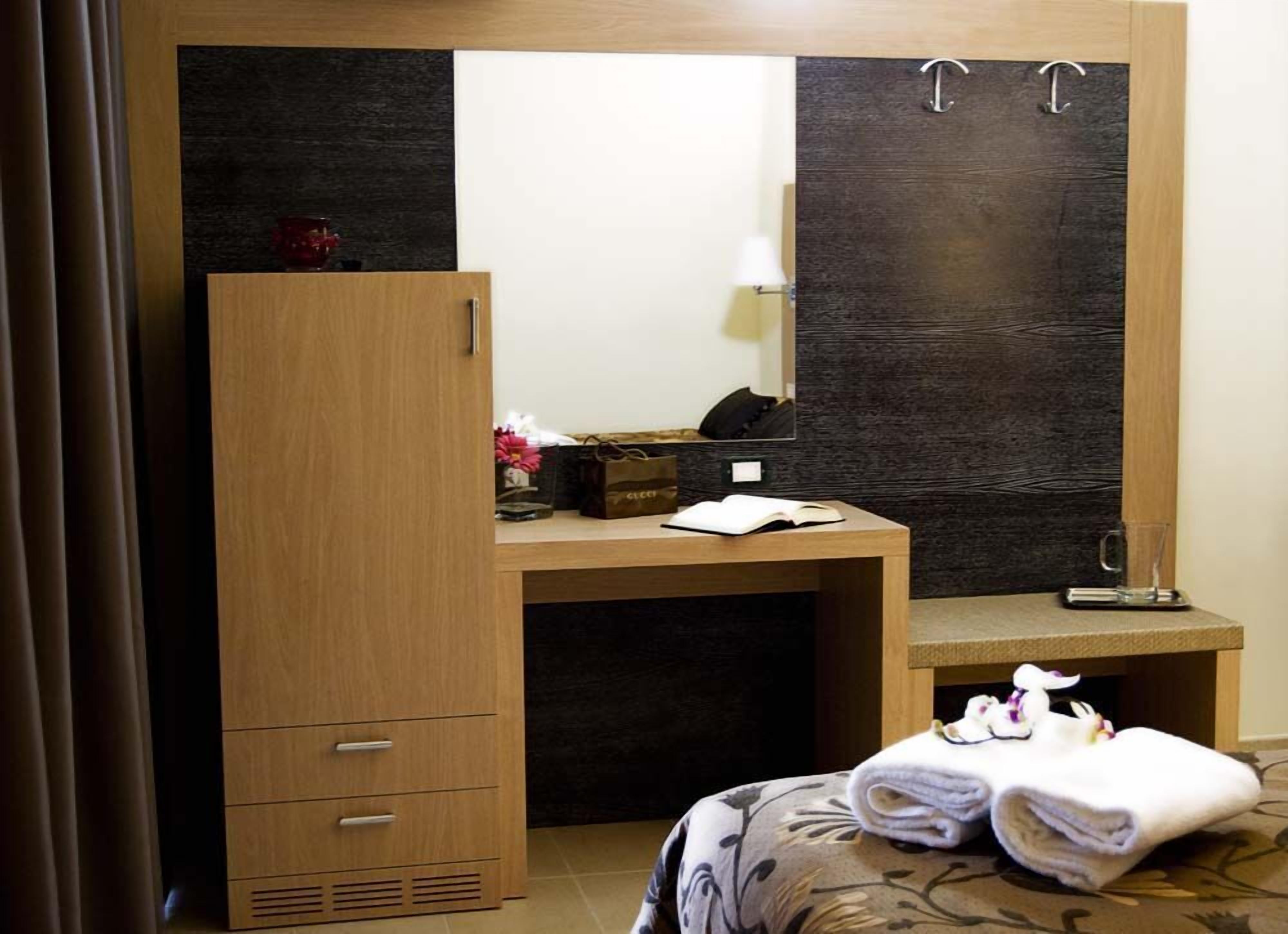 24-inch tv with satellite channels